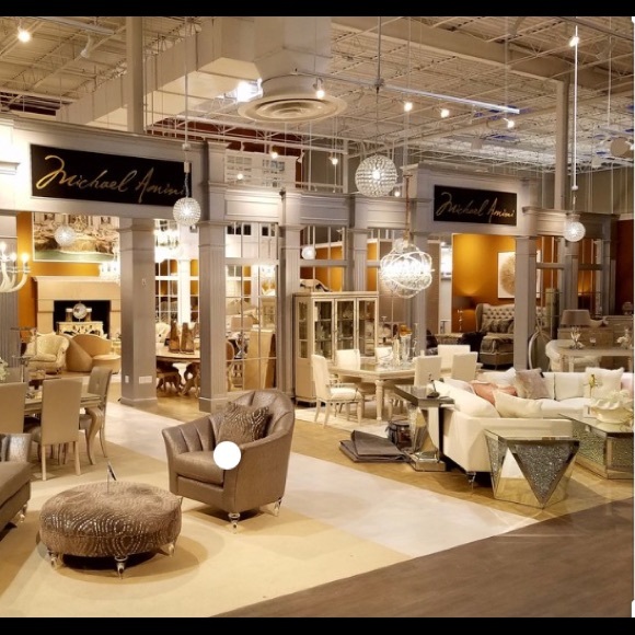 Meet your Posher, Trendzitions Fashion House - Picture 3 of 14